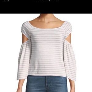 FREE GENERATION WHITE TOP WITH RED STRIPES